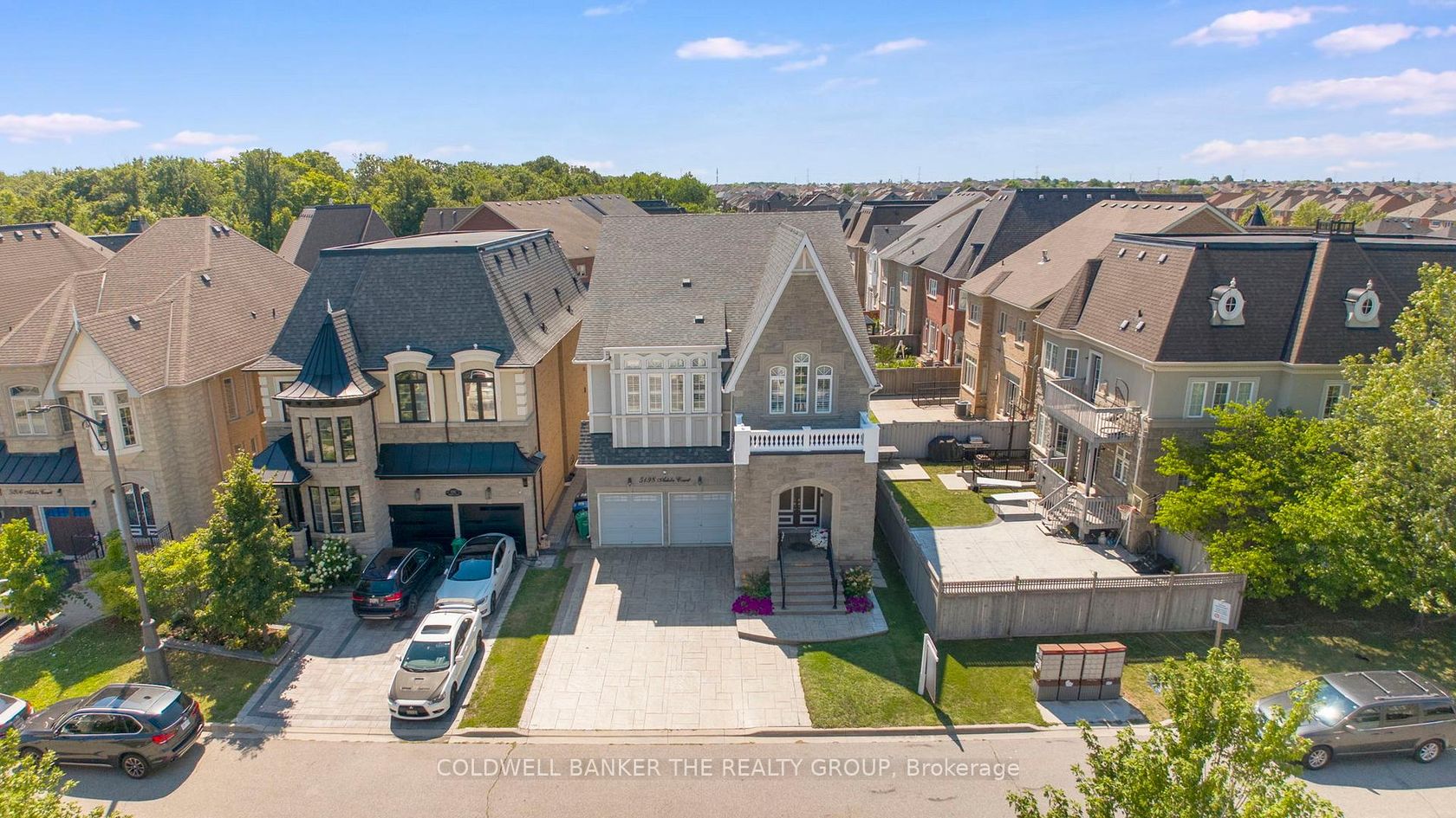 5198 Adobe Court, Churchill Meadows, Mississauga by Loree Meneguzzi Real Estate 5198 Adobe Court, Churchill Meadows, Mississauga