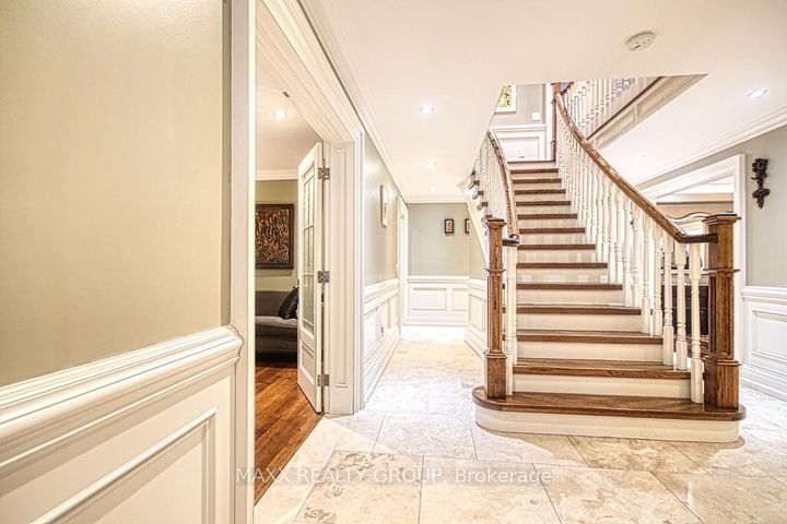 Photo 3 at 3650 Baird Court, Erin Mills, Mississauga