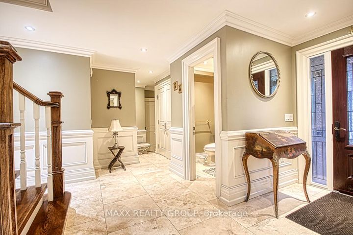 Photo 5 at 3650 Baird Court, Erin Mills, Mississauga