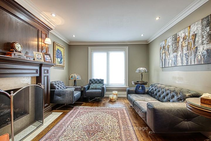 Photo 11 at 3650 Baird Court, Erin Mills, Mississauga