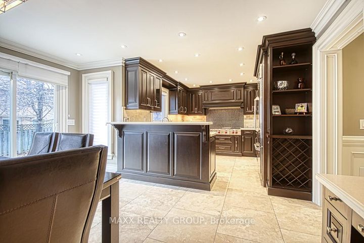 Photo 15 at 3650 Baird Court, Erin Mills, Mississauga