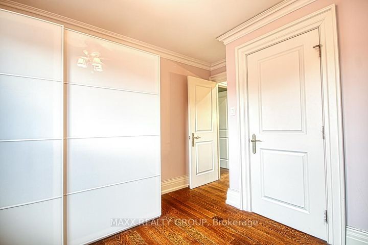 Photo 25 at 3650 Baird Court, Erin Mills, Mississauga