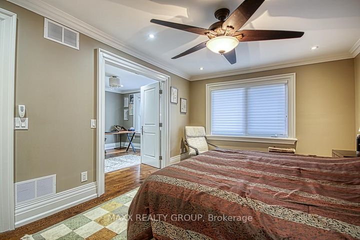 Photo 35 at 3650 Baird Court, Erin Mills, Mississauga