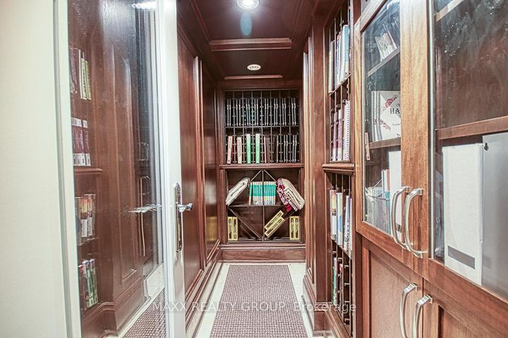 Photo 41 at 3650 Baird Court, Erin Mills, Mississauga