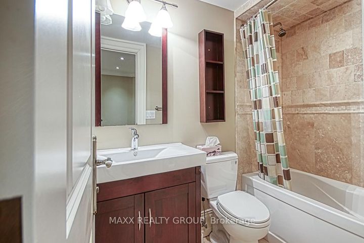 Photo 46 at 3650 Baird Court, Erin Mills, Mississauga