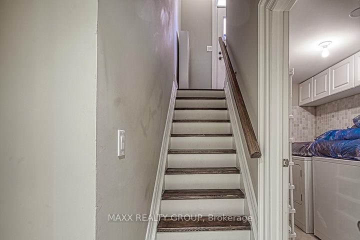 Photo 47 at 3650 Baird Court, Erin Mills, Mississauga