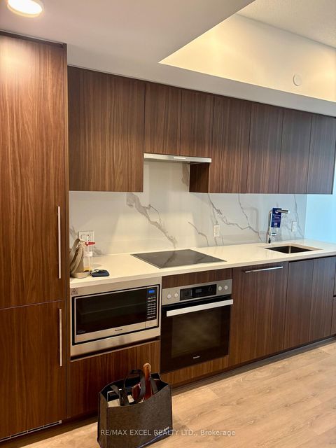 Photo 3 at 627 - 3 Concord Cityplace Way, Waterfront Communities C1, Toronto