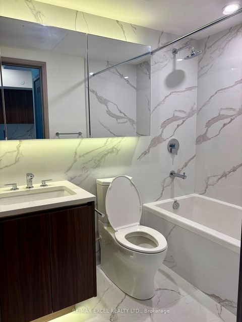 Photo 8 at 627 - 3 Concord Cityplace Way, Waterfront Communities C1, Toronto