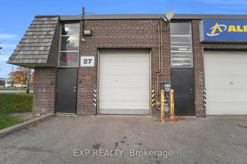 Photo 11 at 27 - 45 Brisbane Road, York University Heights, Toronto