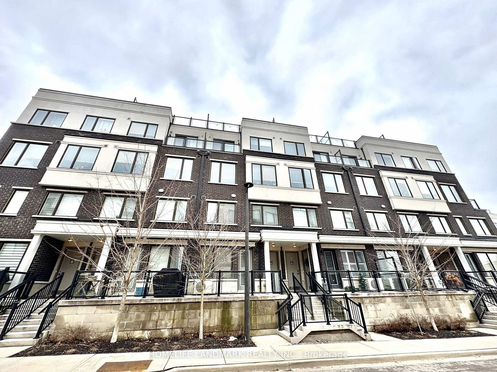 83 - 400 Alex Gardner Circle, Aurora Village, Aurora photo number 2