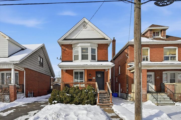 Photo 2 at 43 Belview Avenue, Crown Point, Hamilton