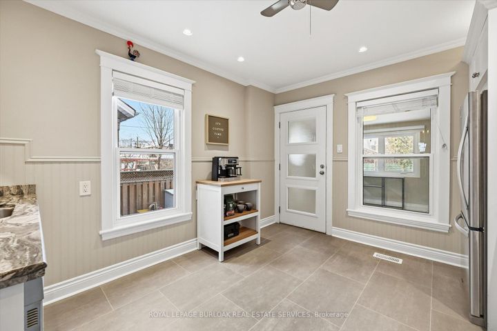 Photo 12 at 43 Belview Avenue, Crown Point, Hamilton