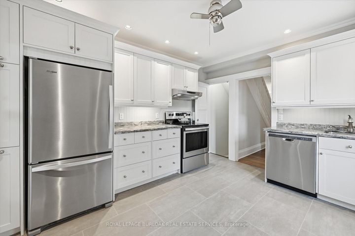 Photo 14 at 43 Belview Avenue, Crown Point, Hamilton