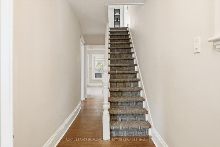 Photo 20 at 43 Belview Avenue, Crown Point, Hamilton