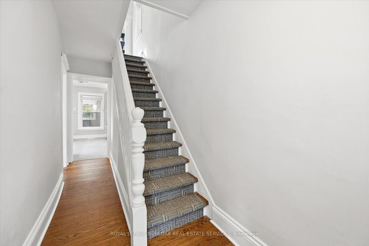 Photo 21 at 43 Belview Avenue, Crown Point, Hamilton