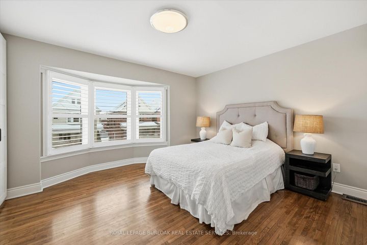 Photo 28 at 43 Belview Avenue, Crown Point, Hamilton