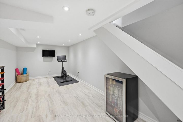 Photo 36 at 43 Belview Avenue, Crown Point, Hamilton