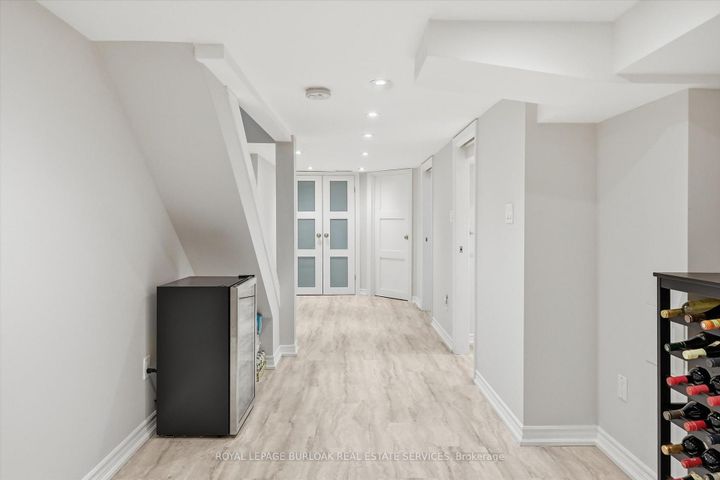 Photo 38 at 43 Belview Avenue, Crown Point, Hamilton