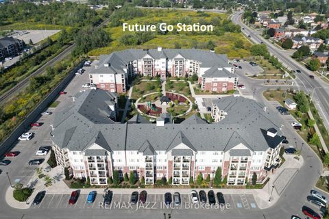 Photo 1 at 123 - 80 Aspen Springs Drive, Bowmanville, Clarington