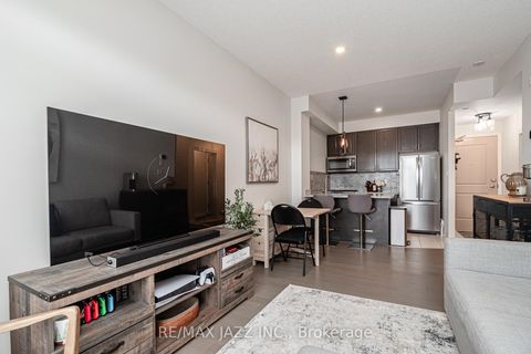 Photo 5 at 123 - 80 Aspen Springs Drive, Bowmanville, Clarington