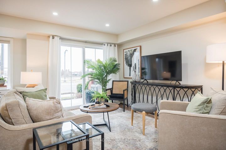 Photo 6 at 10 - 51 Hays Boulevard, RO River Oaks, Oakville