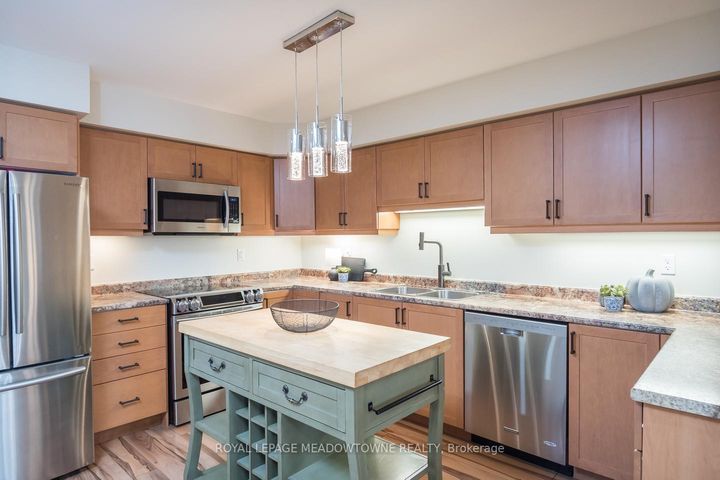 Photo 14 at 10 - 51 Hays Boulevard, RO River Oaks, Oakville