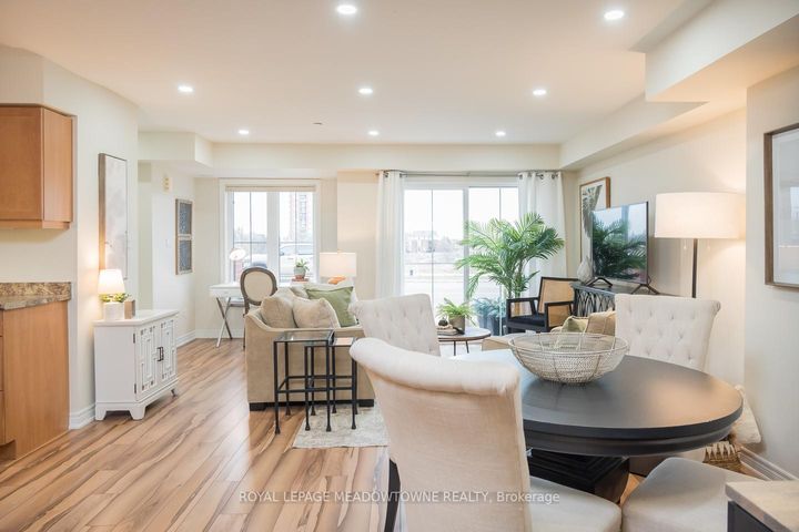 Photo 19 at 10 - 51 Hays Boulevard, RO River Oaks, Oakville