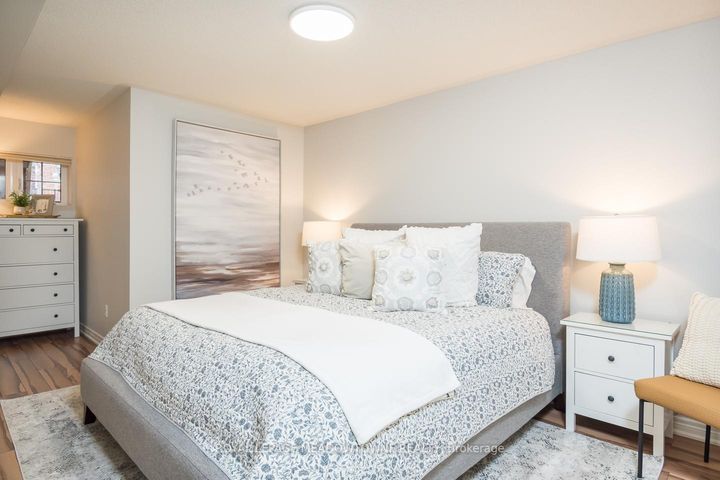 Photo 20 at 10 - 51 Hays Boulevard, RO River Oaks, Oakville