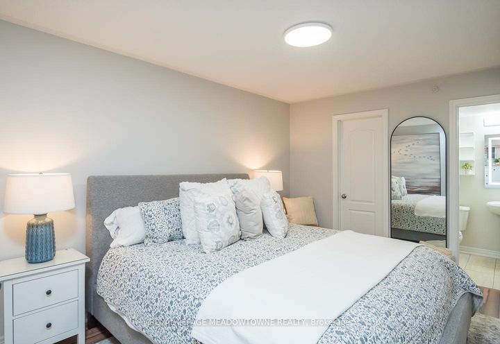 Photo 23 at 10 - 51 Hays Boulevard, RO River Oaks, Oakville