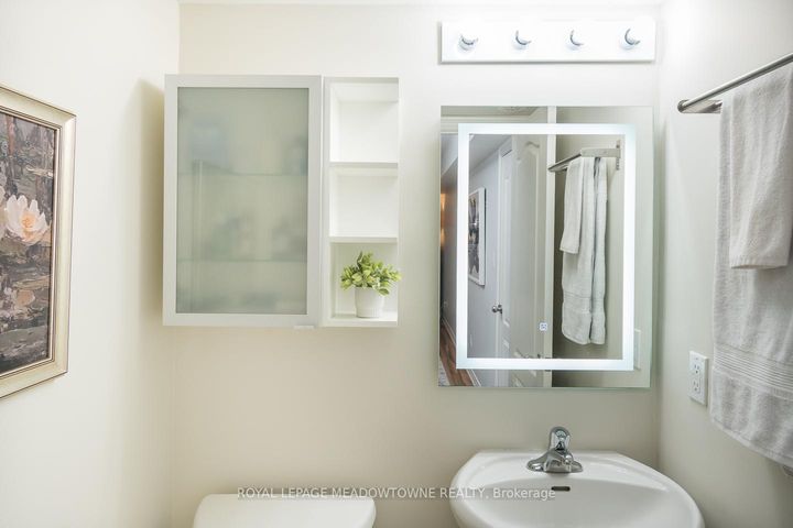 Photo 24 at 10 - 51 Hays Boulevard, RO River Oaks, Oakville