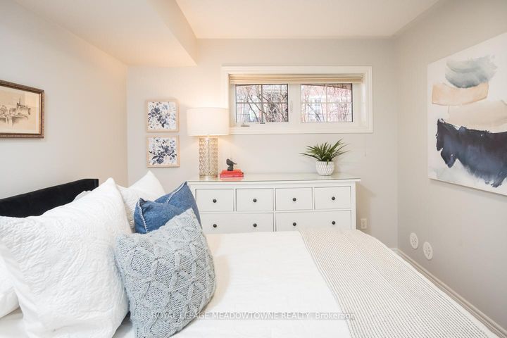 Photo 25 at 10 - 51 Hays Boulevard, RO River Oaks, Oakville