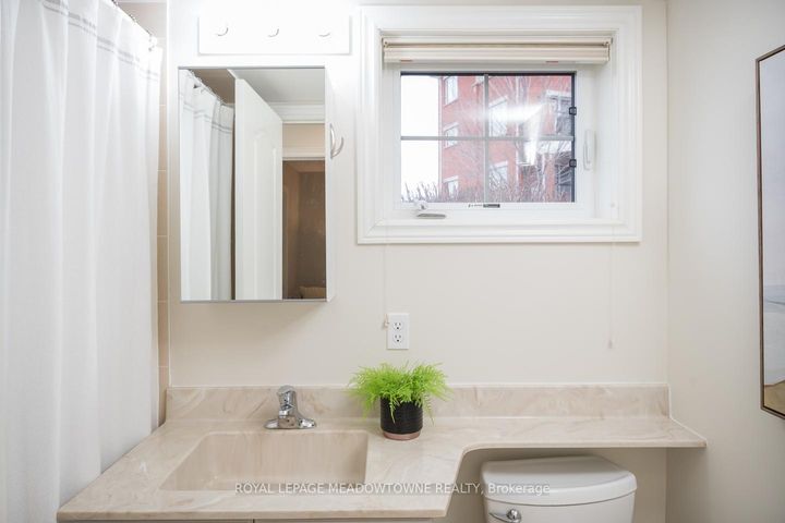 Photo 30 at 10 - 51 Hays Boulevard, RO River Oaks, Oakville