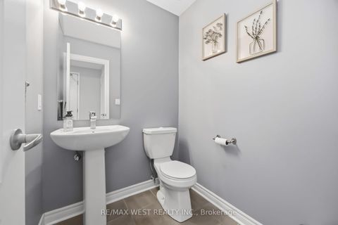 Photo 18 at 32 - 3905 Major MacKenzie Drive, Vellore Village, Vaughan