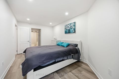 Photo 21 at 32 - 3905 Major MacKenzie Drive, Vellore Village, Vaughan