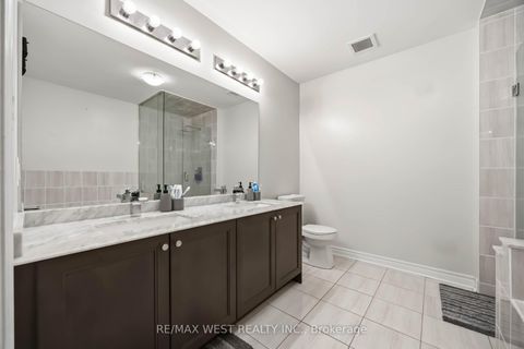 Photo 23 at 32 - 3905 Major MacKenzie Drive, Vellore Village, Vaughan