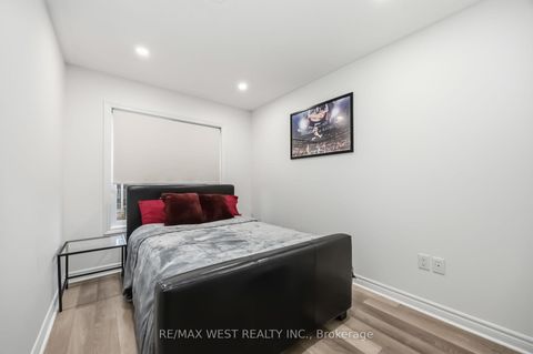 Photo 25 at 32 - 3905 Major MacKenzie Drive, Vellore Village, Vaughan