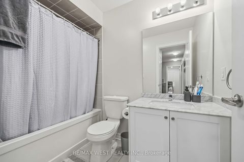 Photo 27 at 32 - 3905 Major MacKenzie Drive, Vellore Village, Vaughan