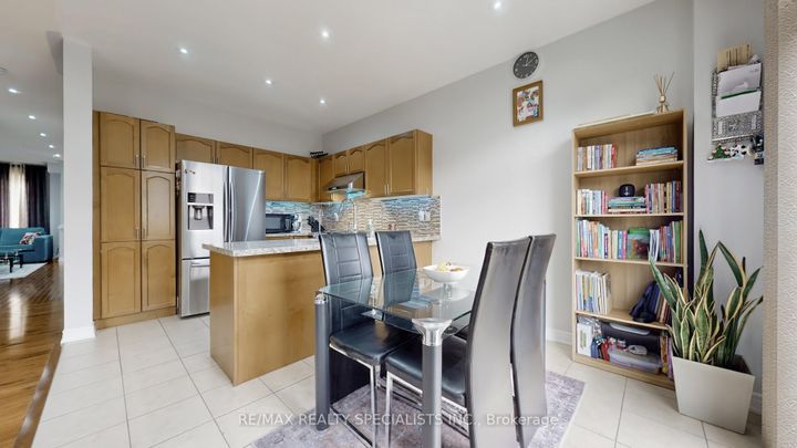 Photo 11 at 36 Totten Drive, Wellington, Brampton