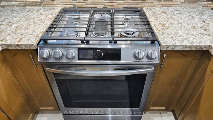 Photo 13 at 36 Totten Drive, Wellington, Brampton