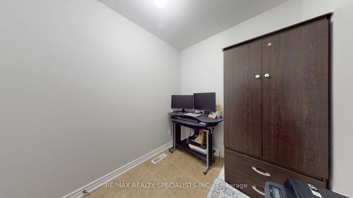 Photo 15 at 36 Totten Drive, Wellington, Brampton