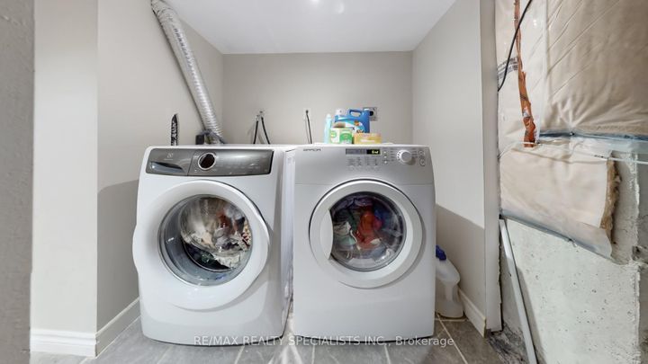 Photo 27 at 36 Totten Drive, Wellington, Brampton