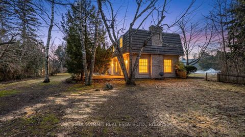 Photo 2 at 8 Lafayette Place, Bayview Glen, Markham