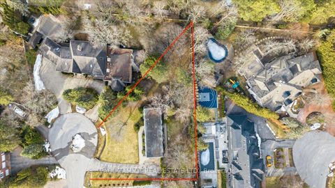 Photo 9 at 8 Lafayette Place, Bayview Glen, Markham