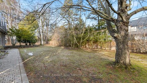 Photo 12 at 8 Lafayette Place, Bayview Glen, Markham