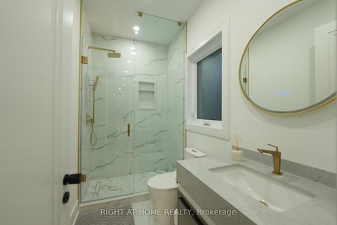 Photo 18 at 33 Thorndale Avenue, Kingsway South, Toronto