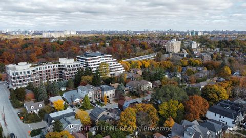 Photo 34 at 33 Thorndale Avenue, Kingsway South, Toronto