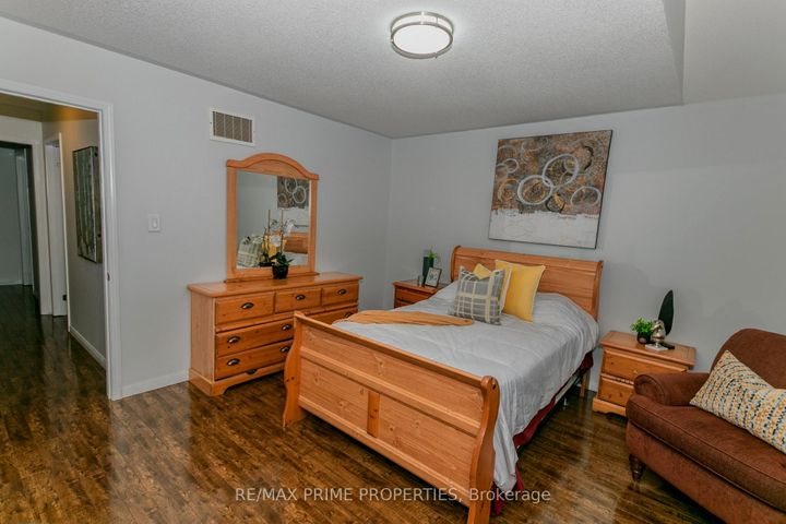 Photo 5 at 50 Gibbs Road, Northwest Brampton, Brampton