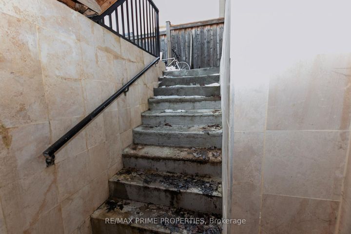 Photo 39 at 50 Gibbs Road, Northwest Brampton, Brampton