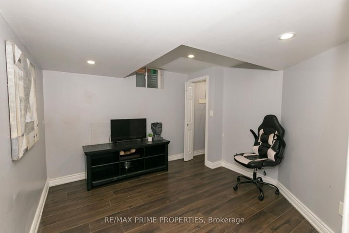 Photo 41 at 50 Gibbs Road, Northwest Brampton, Brampton