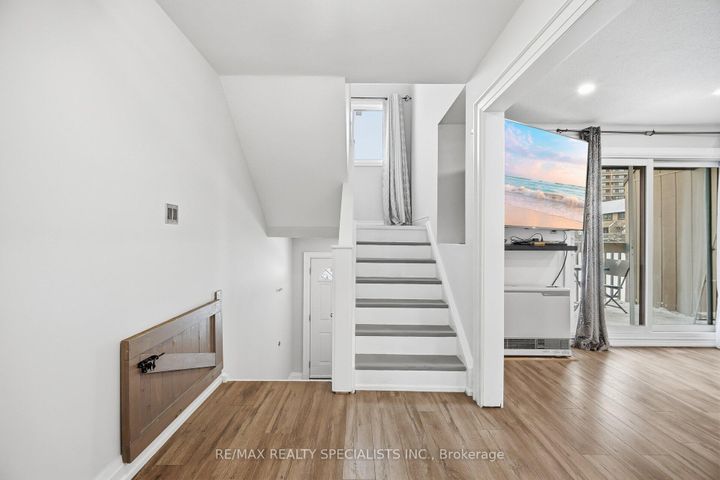 Photo 15 at 19 - 6780 Formentera Avenue, Meadowvale, Mississauga